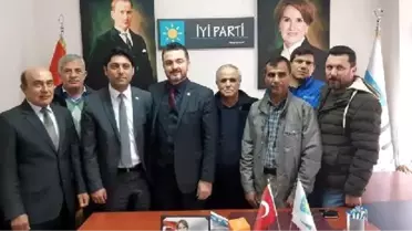 Selendi'de MHP'den İstifa Eden Başkan Dumlupınar, İyi Parti'ye Geçti