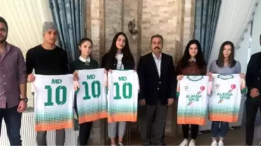 Aytemiz Alanyaspor'dan Emniyet Müdürü'ne 'Sahte Forma' Tepkisi