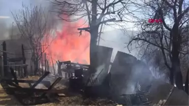 Karabük'te 1 Ev, 1 Ahır ve 2 Ambar Yandı