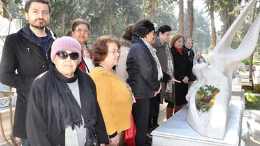 Kadın Adaylar, Özgecan'ı Mezarı Başında Andı
