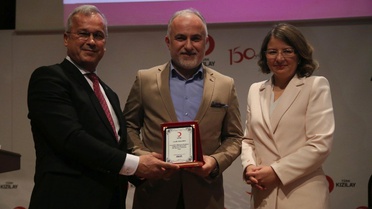 Kızılay Antalya Şubesi'nin Yeni Başkanı Esra Özkoç Oldu