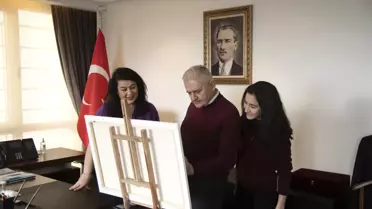 TBMM Başkanı Binali Yıldırım Epilepsi için Fırçayı Eline Aldı