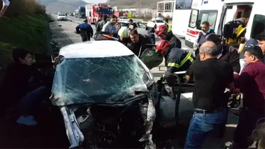 Tem'de Yasak Dönüş Kaza Getirdi: 7 Yaralı