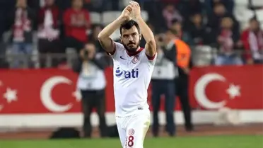 Antalyasporlu Yekta Kurtuluş, Doukara'nın Pozisyonunda VAR'ın Devreye Girmemesine İsyan Etti