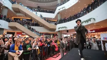 Çağatay Akman, İzmirli Hayranlarıyla Buluştu
