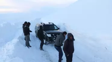Dağda Mahsur Kalan Belgesel Ekibi Kurtarıldı