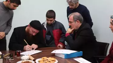 Vali Toraman, Hattat Mahmut Şahin'in Dersine Katıldı