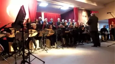 Balıkesir Emeklilerden Oluşan Koronun Konseri, İlgi Gördü