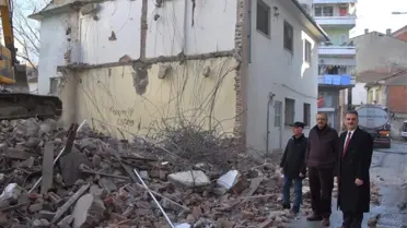Eski Binalar Yıkılıyor, Gemlik Nefes Alıyor