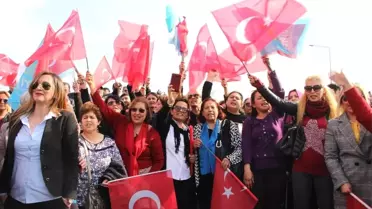 Başkan Kocamaz, Mersin'de Meşalelerle Karşılandı