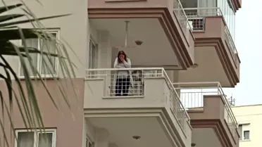 12'nci Kattan Düşen Adamın Cesedi, Saatler Sonra Fark Edildi