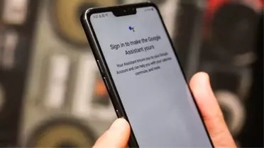 Rakiplerini Ezip Geçen Google Asistan, Kendi Fiziksel Düğmesine Kavuşuyor