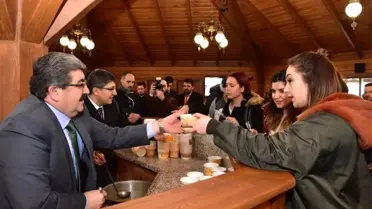 Başkan Can Öğrencilere Çorba ve Çay İkram Etti