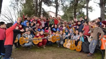 Toplum Destekli Polisler 'Hayata Renk Ver' Projesiyle Öğrencilerle Buluştu