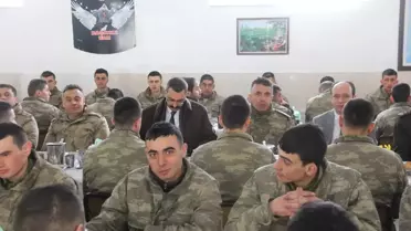 Kaymakam Solak Askerlerle Bir Araya Geldi