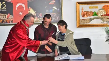 Zihinsel Engelli Çift Resmi Nikahlarına Kavuştu