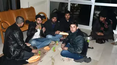 Ağrı'da Düzensiz Göçmenlere Battaniye ve Gıda Yardımı