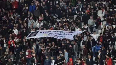 Beşiktaş Tribünlerinden Ankaragücü'ne Destek