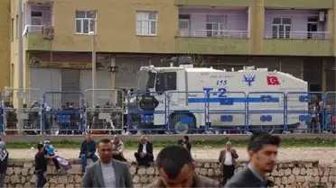 Hdp Mitinginde Eski Milletvekilline Gözaltı