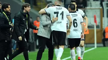Spor Toto Süper Lig: Beşiktaş: 2 - Atiker Konyaspor: 1 (İlk Yarı)
