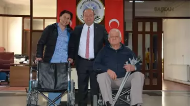 Başkan Özakcan 2 Engelli Vatandaşı Daha Sevindirdi