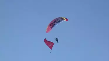 Erzurum'da Kurtuluşun 101'inci Yıl Dönümüne Paramotorlu Kutlama