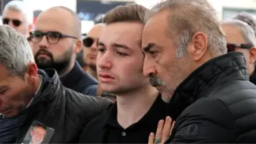 Yılmaz Erdoğan, Babasının Tabutu Başında Fenalaşan Ali'yi Teselli Etti