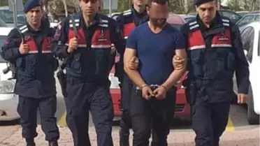 Çaldıkları Otomobili Parçalarken Yakalandılar