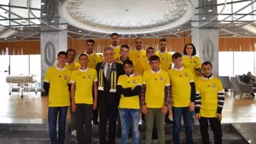 Engelsiz Mardin Projesi Futbol Takımı Kadıköy'de