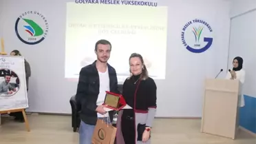 Üniversiteli Öğrenciler Yazar Umut Güner ile Söyleşide Buluştu