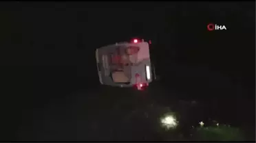 Osmaniye'de MHP Seçim Minibüsü Kaza Yaptı 2 Yaralı