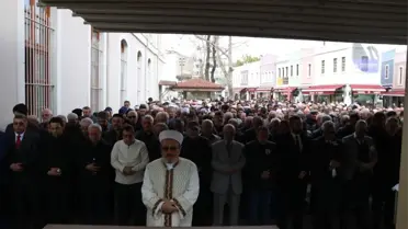 Sakarya'da Yeni Zelanda'daki Katliamı İçin Gıyabi Cenaze Namazı Kılındı