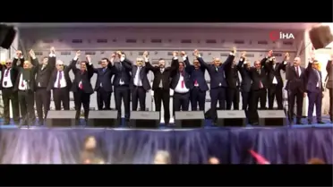AK Parti ve MHP'li Adaylar Omuz Omuza Şarkı Söyledi