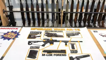 Yeni Zelandalılar Silahlarını Polise Teslim Etmeye Başladı