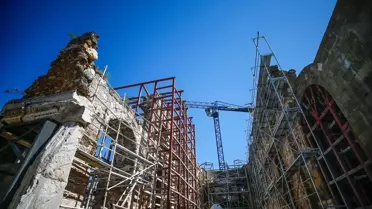 İğneyle Kuyu Kazar Gibi Restorasyon Yapıyoruz'