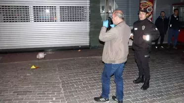 İzmir'de Bıçaklı Kavga: 3 Yaralı