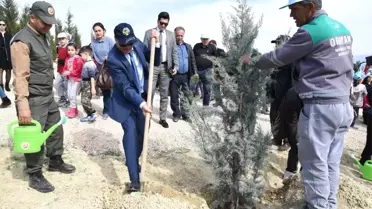 Vali Deniz Fidan Dikti