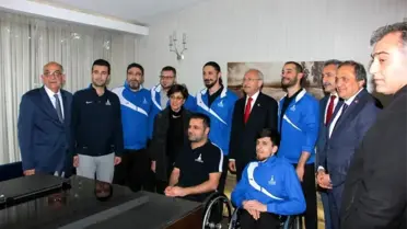 Kılıçdaroğlu, İzmir'den Madalya Sözü Aldı