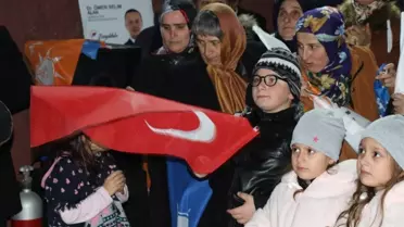 Ömer Selim Alan'a Terakki Mahallesi'nde Sevgi Seli