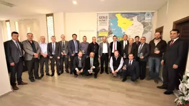 Başkan Özaltun'dan Birim Müdürlerine Teşekkür Plaketi