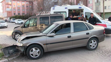 Kahramanmaraş'ta Trafik Kazası: 3 Yaralı