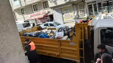 63 Yaşındaki Kadının Evinden 5 Kamyon Çöp Çıktı