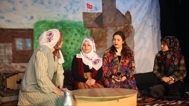 Küçük Sahne Tiyatrosu Atatürk İlkokulunda Yaşayacak