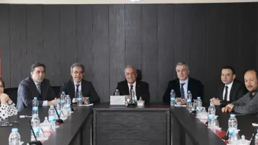 Rektör Çomaklı, Açıköğretim Fakültesini Ziyaret Etti