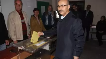 Adana Valisi Demirtaş Oyunu Kullandı