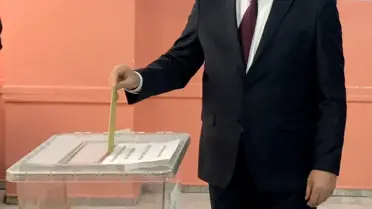 AK Parti Sarıyer Belediye Başkan Adayı Bayraktar, Oyunu Kullandı