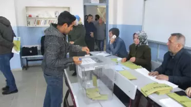 İstanbul'da Oy Verme İşlemi Başladı