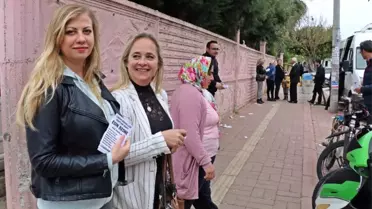 Rus Gelin, Muhtar Adayı Kayınvalidesi İçin Oy İstedi