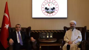 Ali Erbaş, Zeynep Esin'in Ailesini Ziyaret Etti