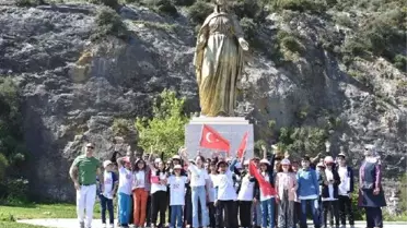 Vanlı Öğrenciler İzmir'i Gezdi